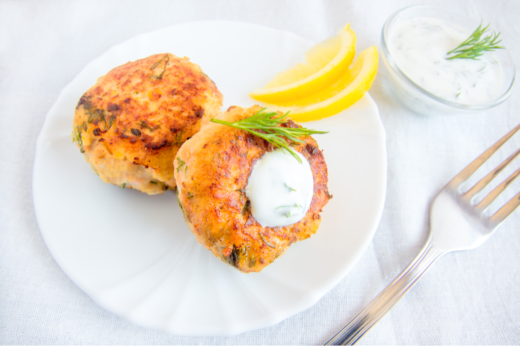 Salmon Cakes with Lemon Aioli